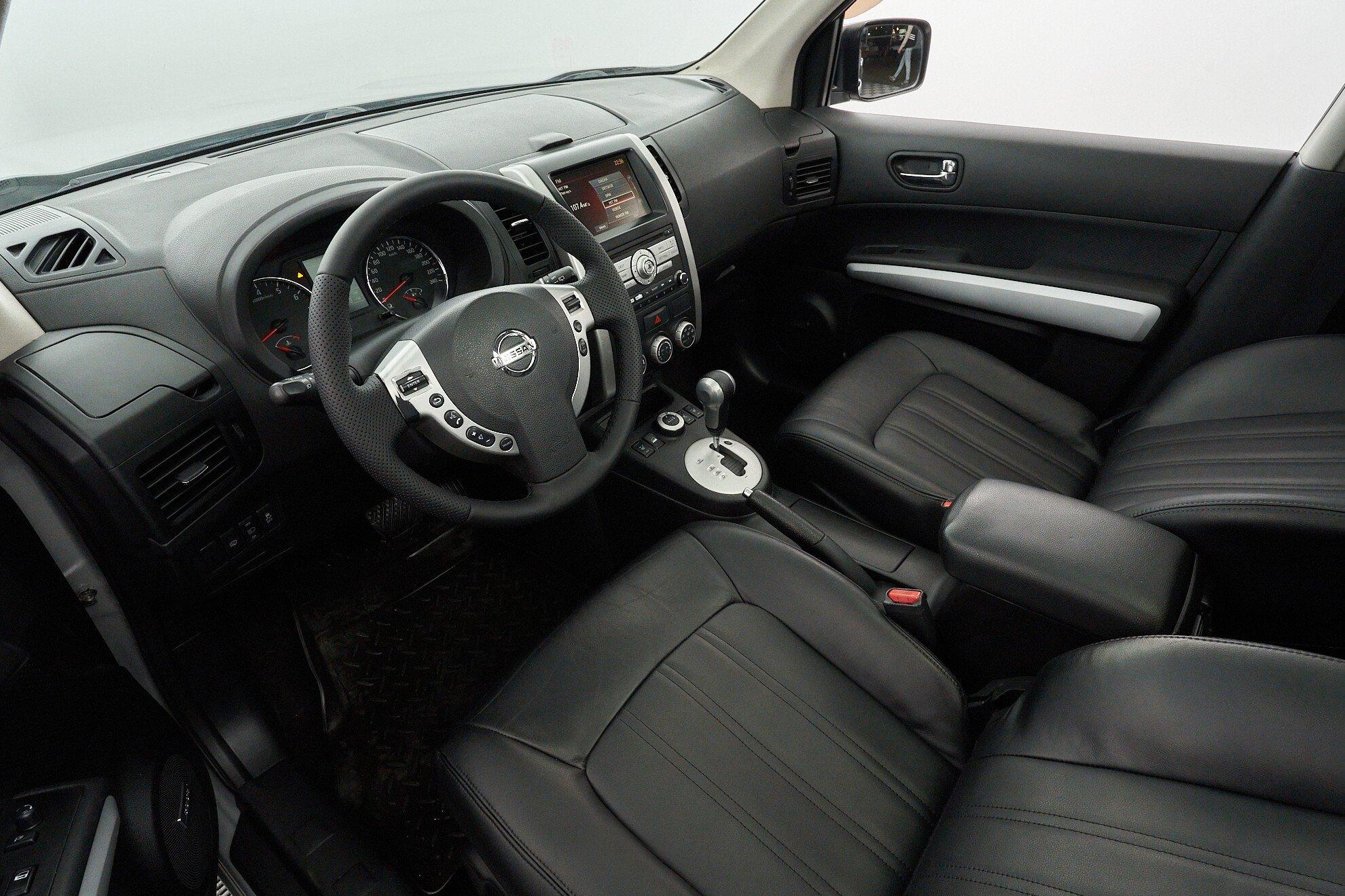 Nissan X-Trail 2014, серебряный