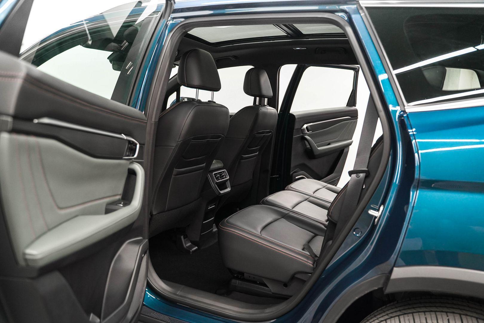 Geely Haoyue L 2024, синий