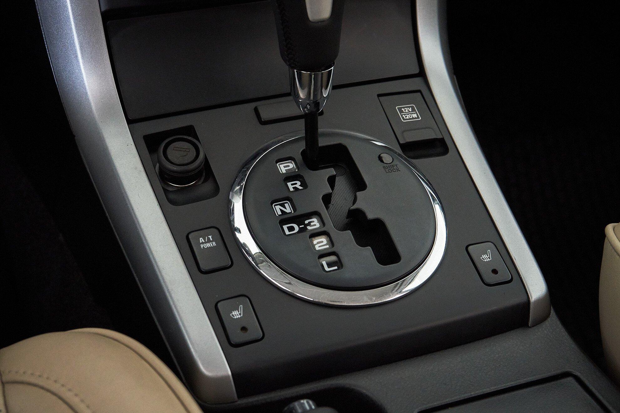 Suzuki Grand Vitara 2010, серебряный