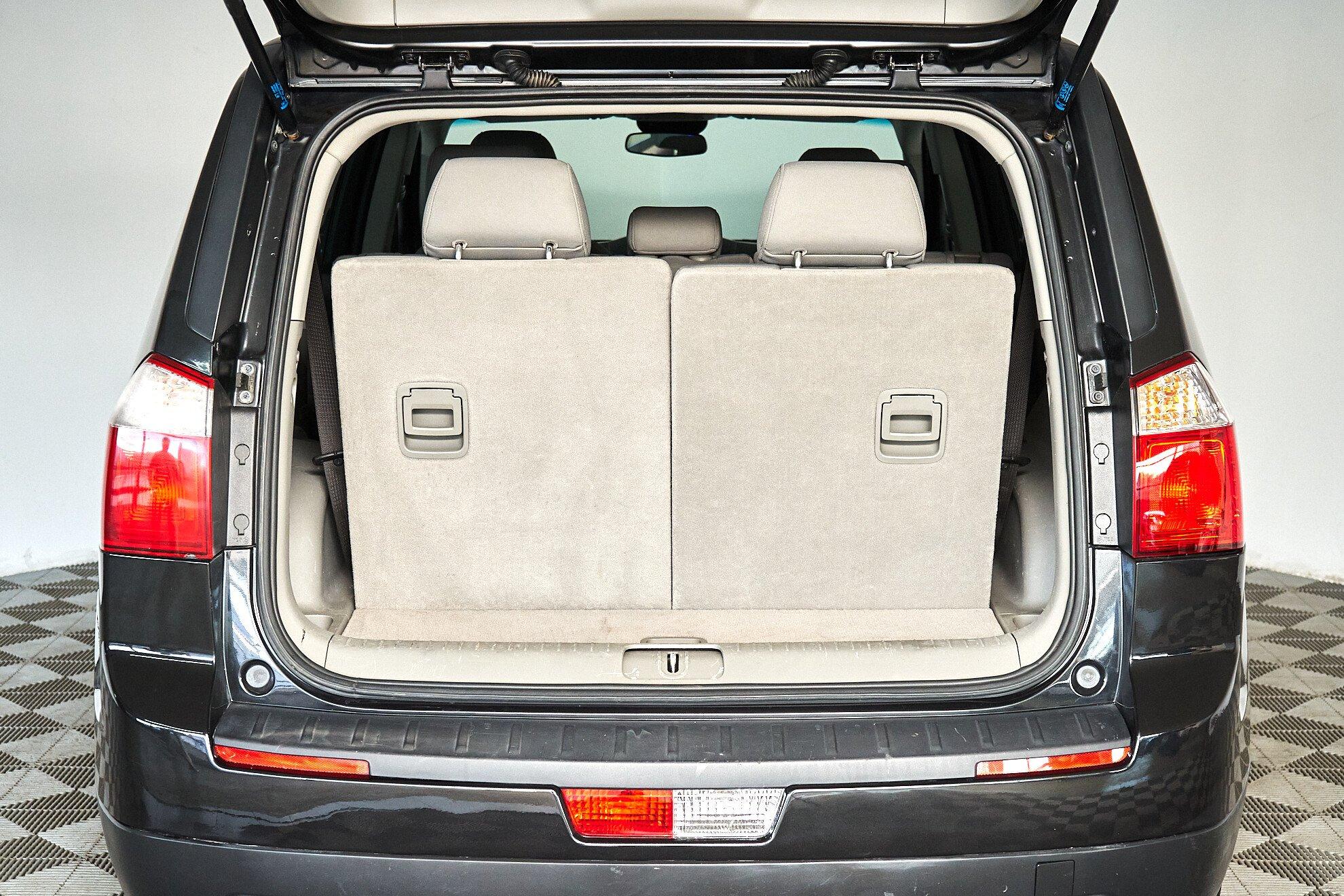 Chevrolet Orlando 2014, черный