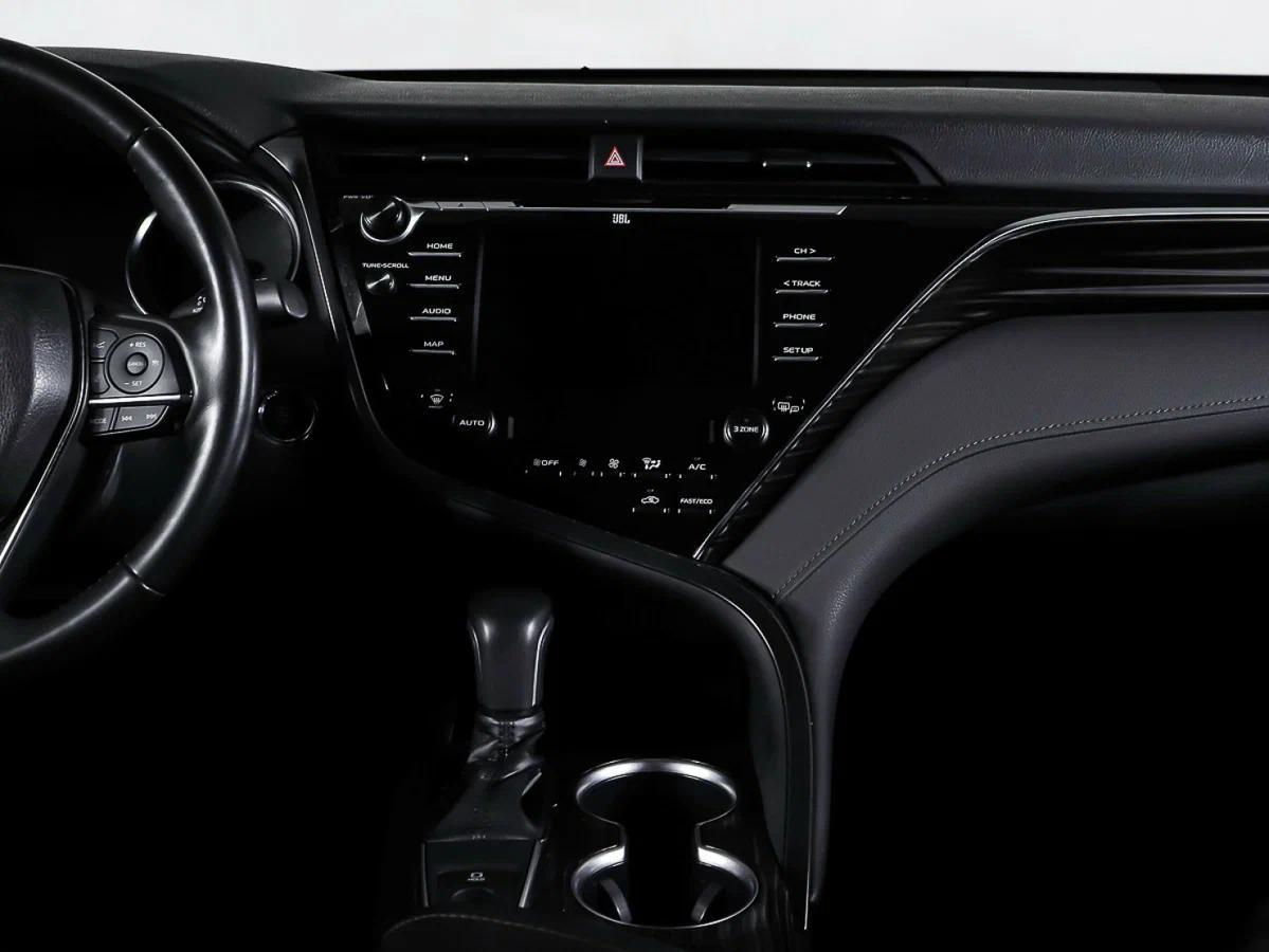Toyota Camry 2019, коричневый