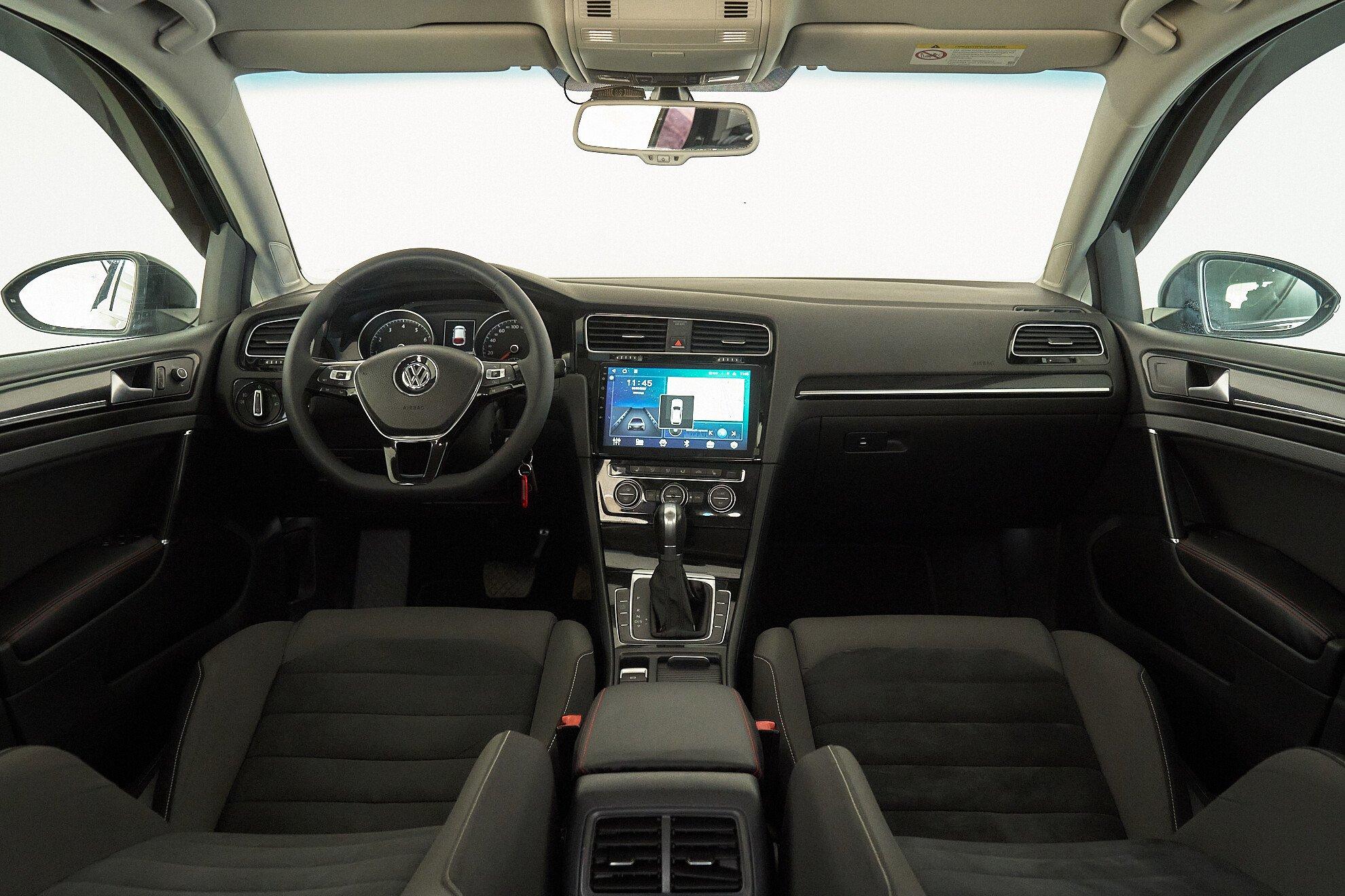 Volkswagen Golf 2013, черный