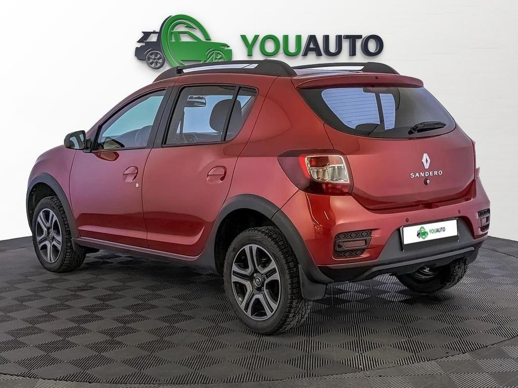 Renault Sandero 2019, красный