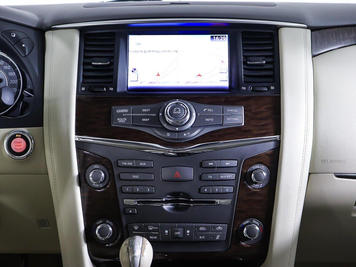 Nissan Patrol 2013, бежевый