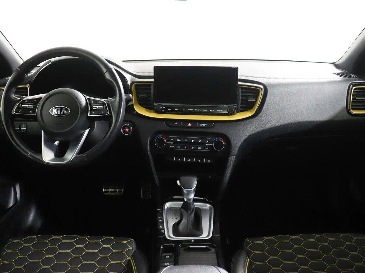 Kia XCeed 2020, белый