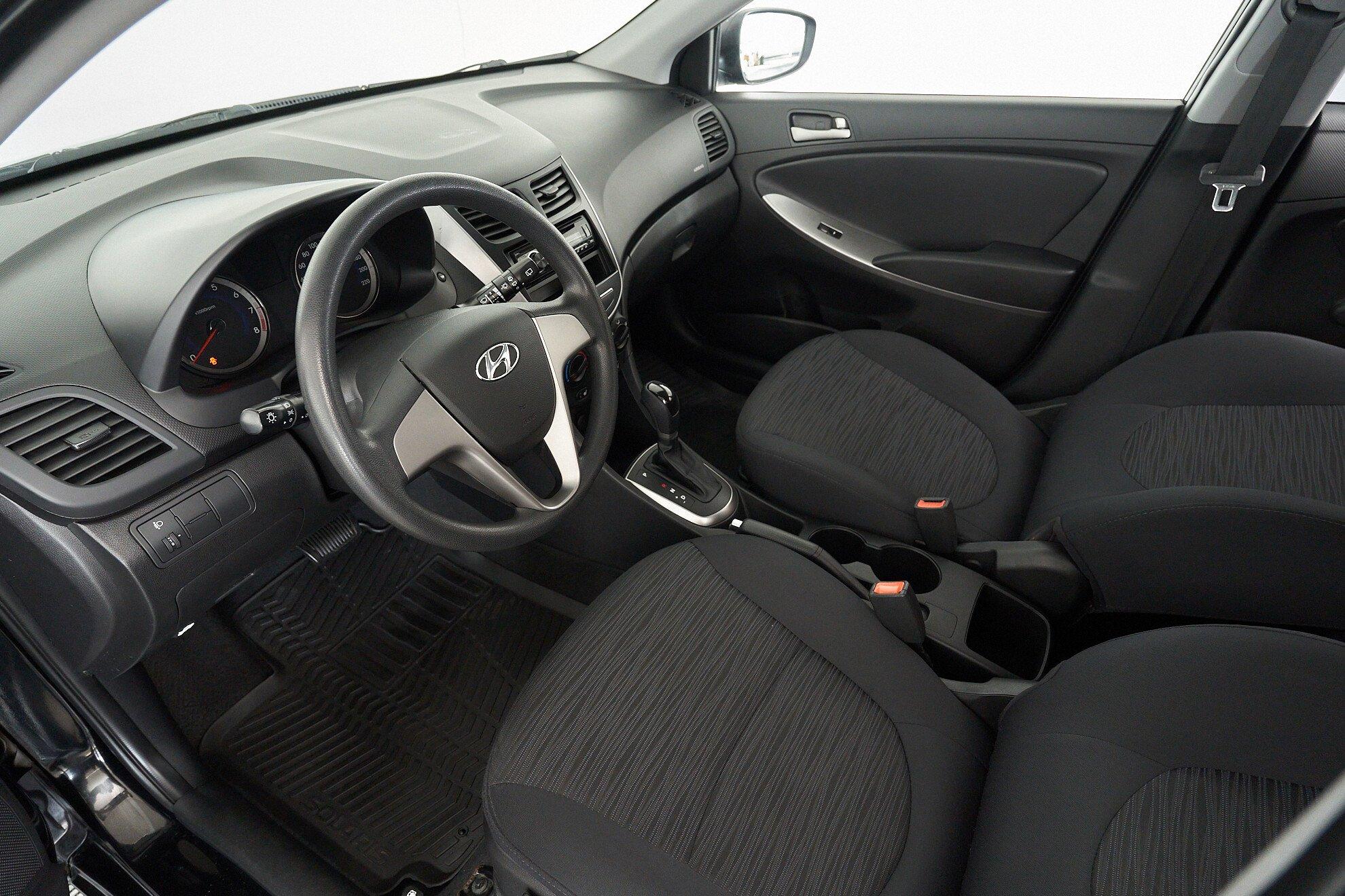 Hyundai Solaris 2016, черный