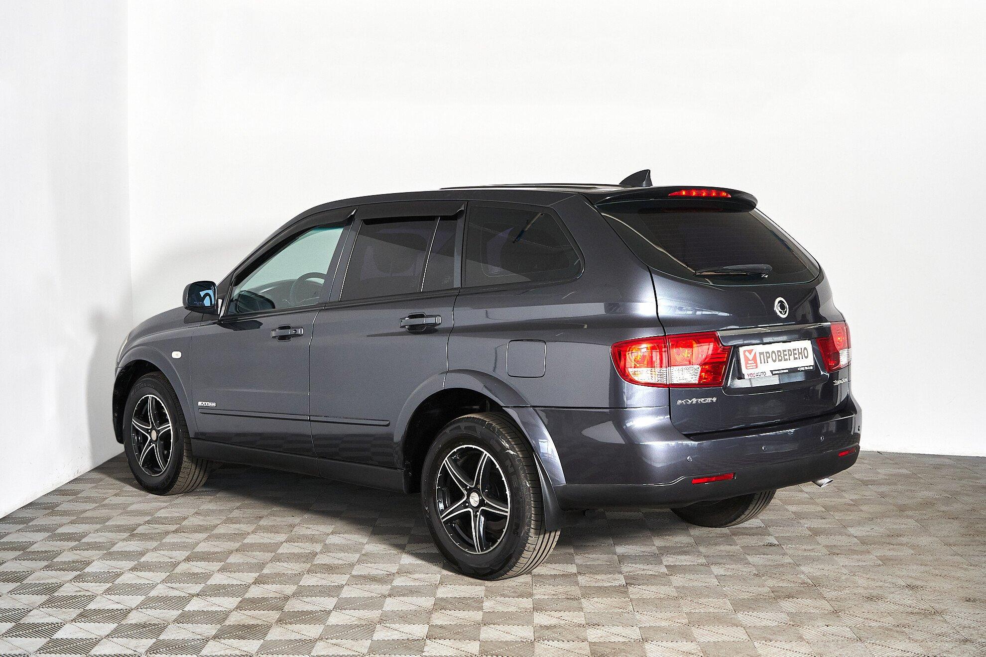 SsangYong Kyron 2012, серый