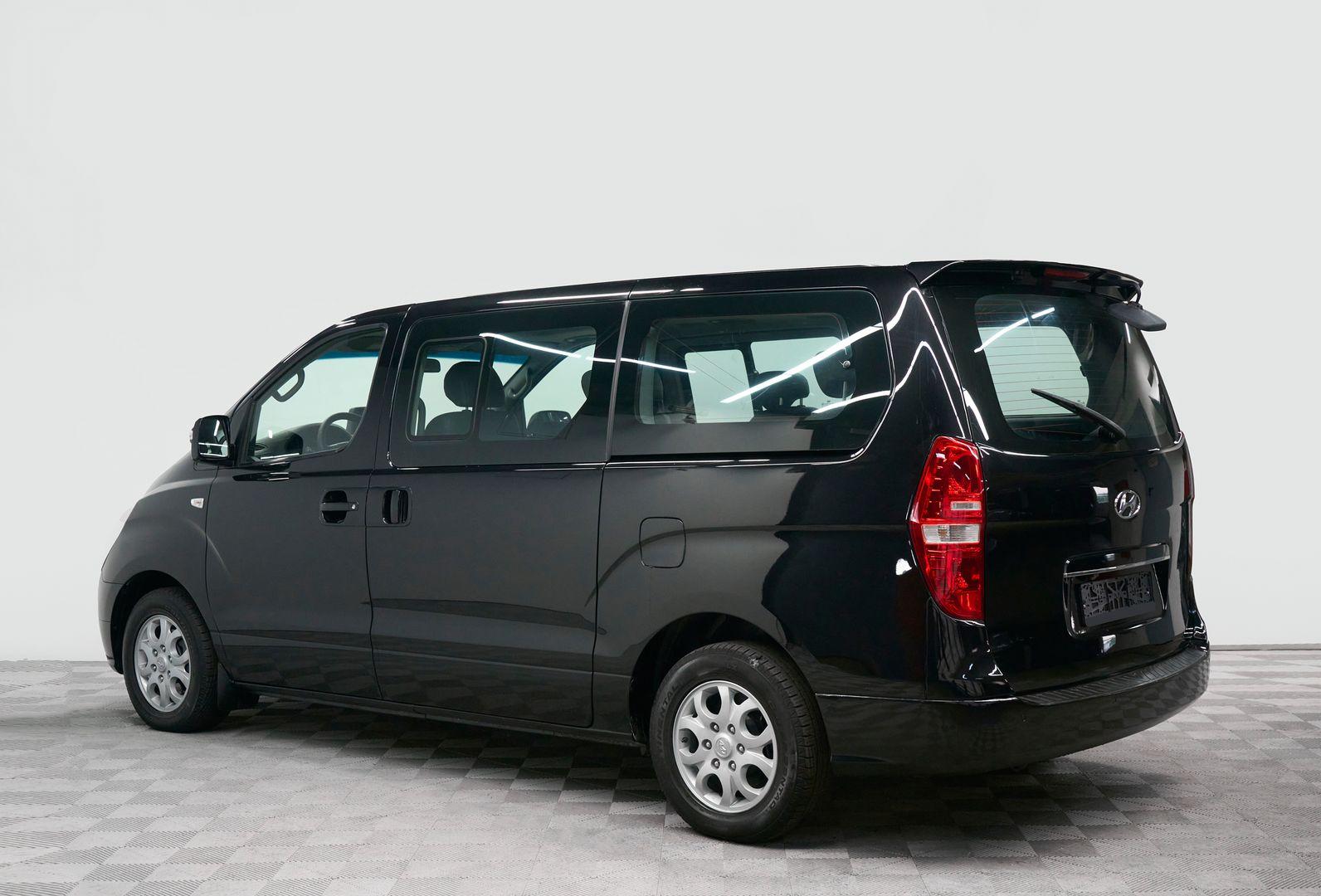 Hyundai Grand Starex 2011, черный
