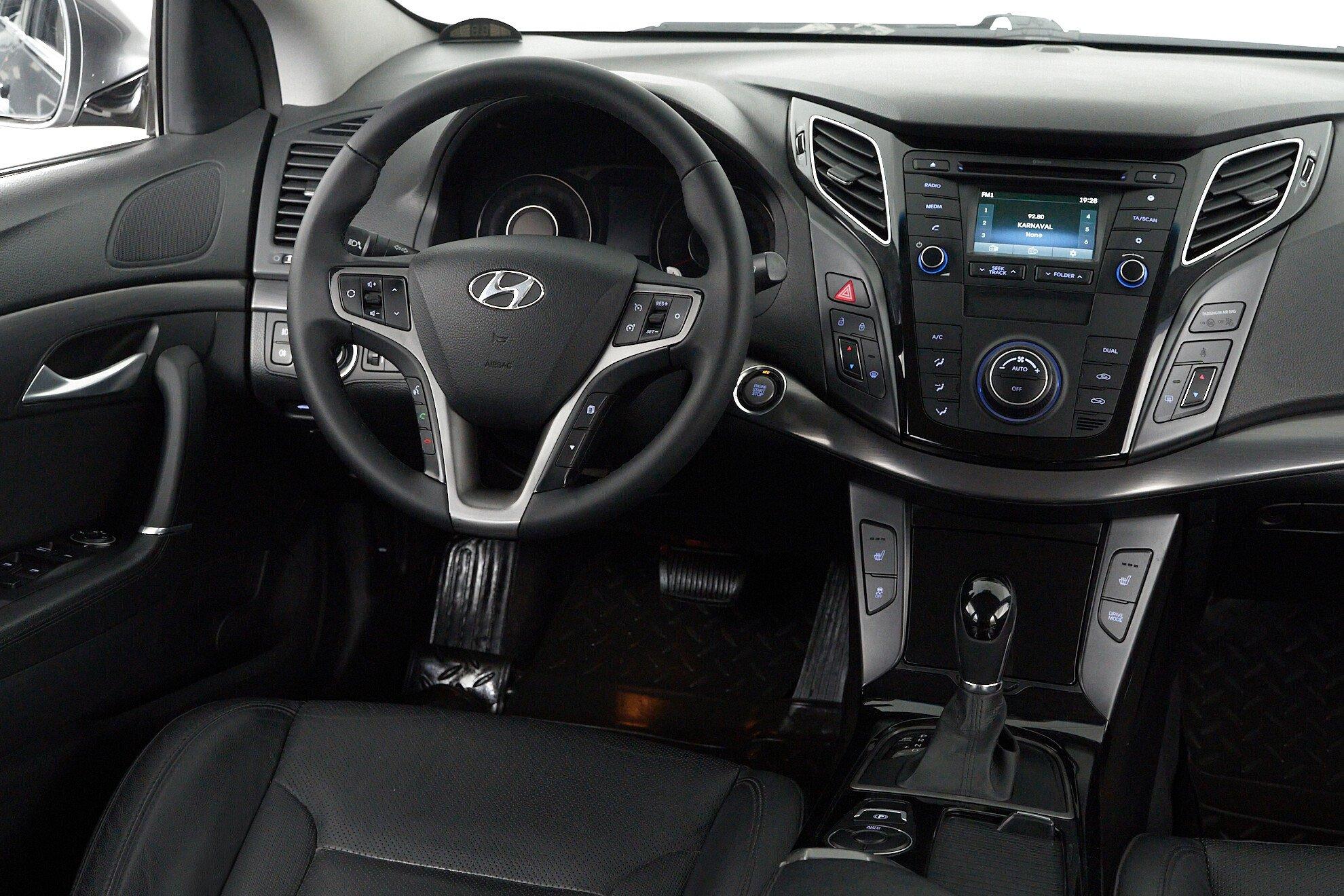 Hyundai i40 2017, серый