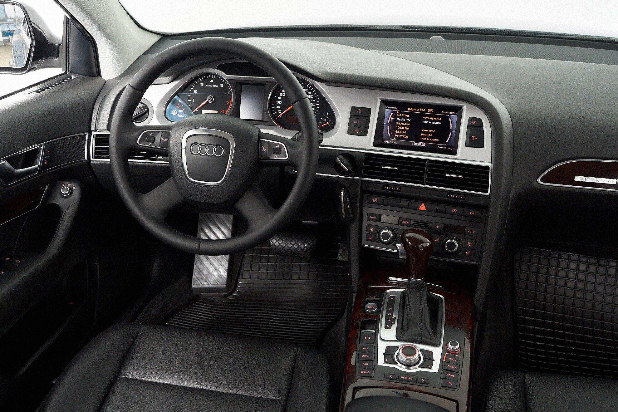 Audi A6 2010, черный