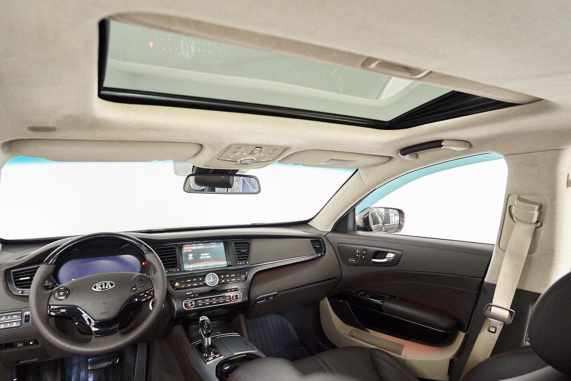 Kia Quoris 2013, коричневый