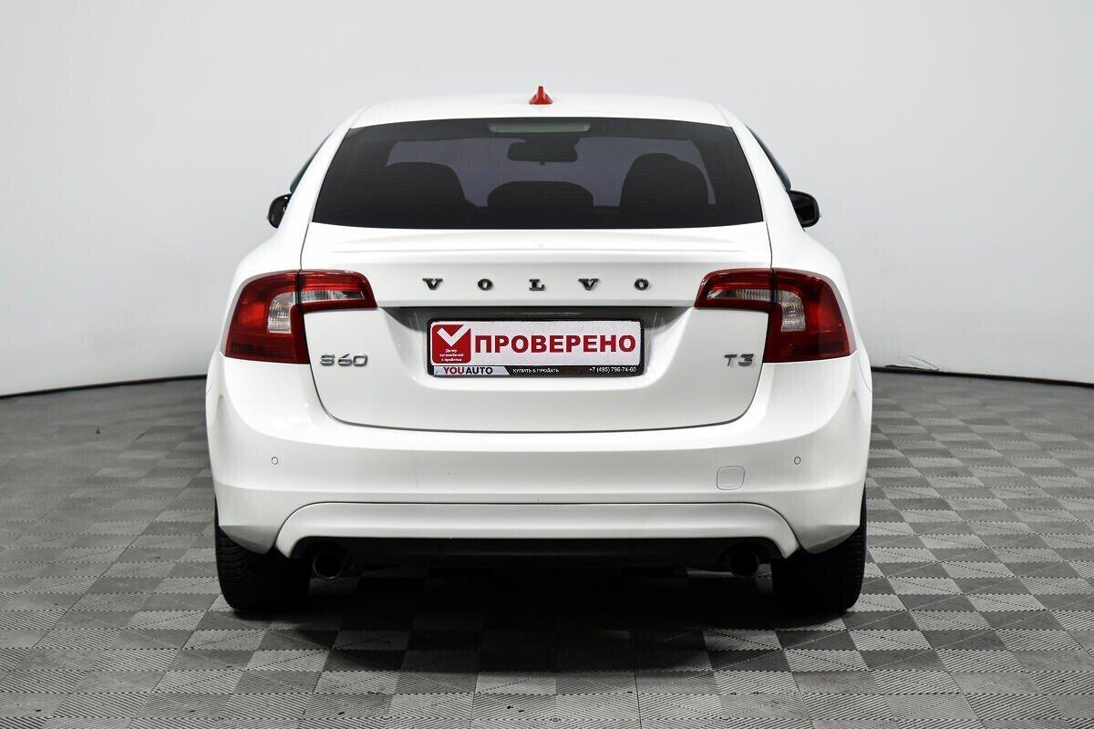 Volvo S60 2013, белый