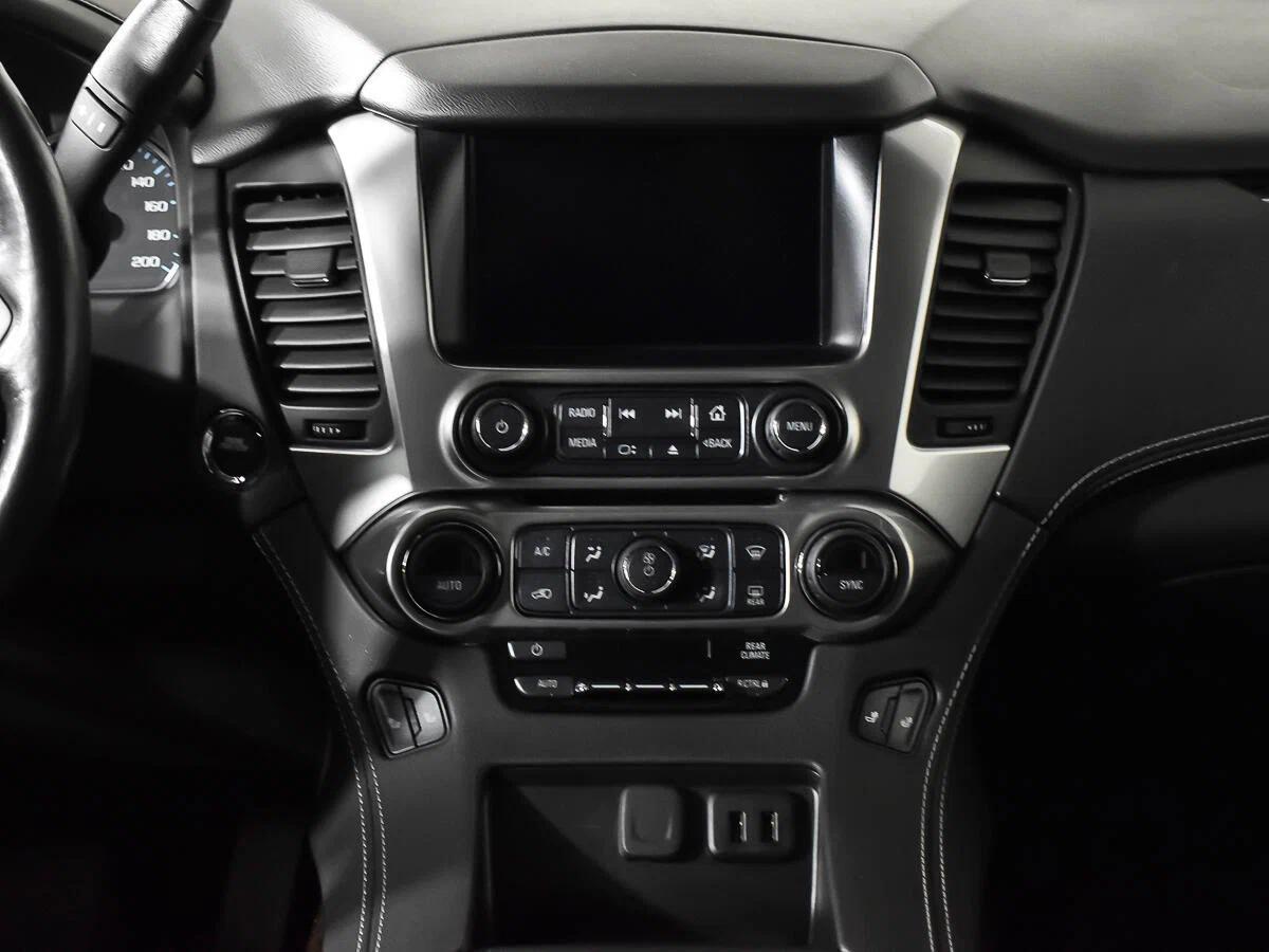 Chevrolet Tahoe 2020, белый