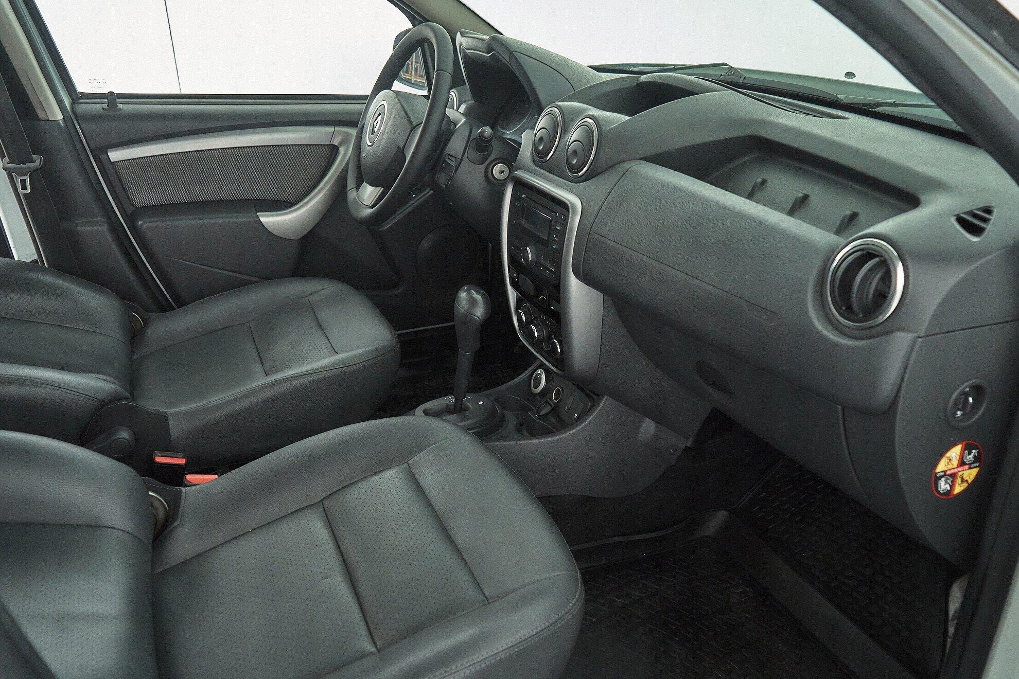 Renault Duster 2015, белый