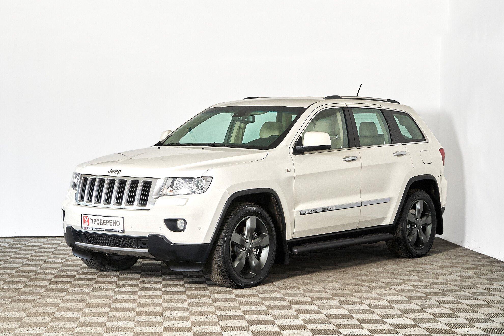 Jeep Grand Cherokee 2010, белый