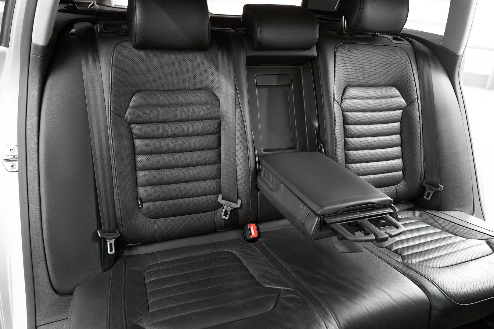 Volkswagen Passat 2012, серебряный