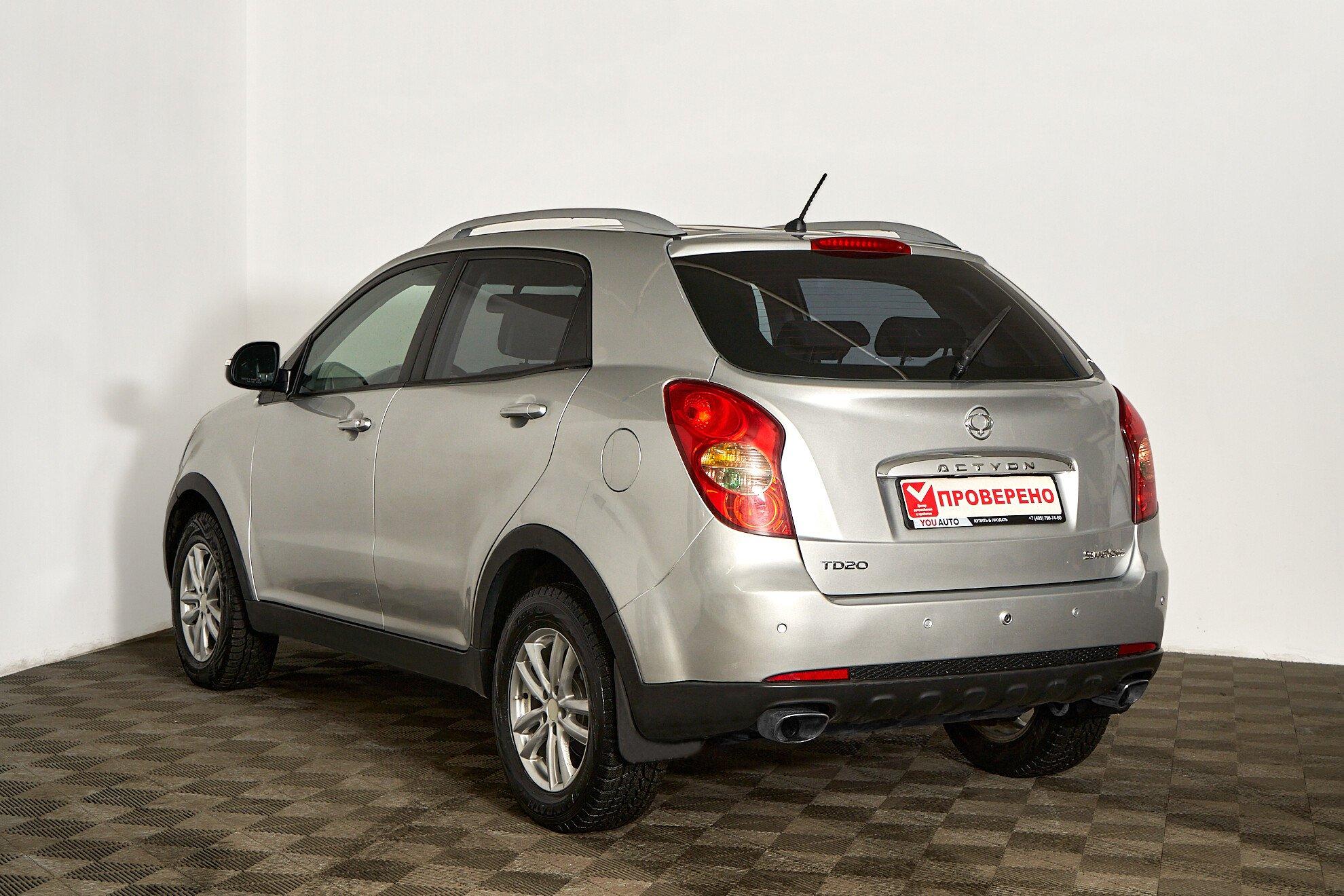 SsangYong Actyon 2012, серебряный