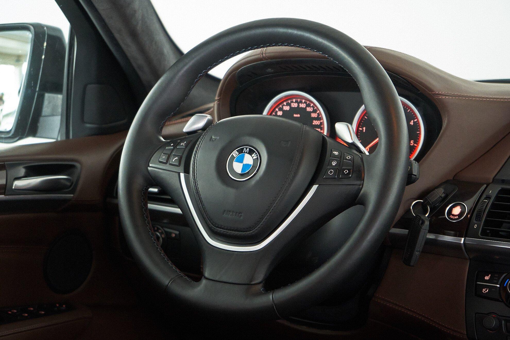 BMW X6 2010, черный