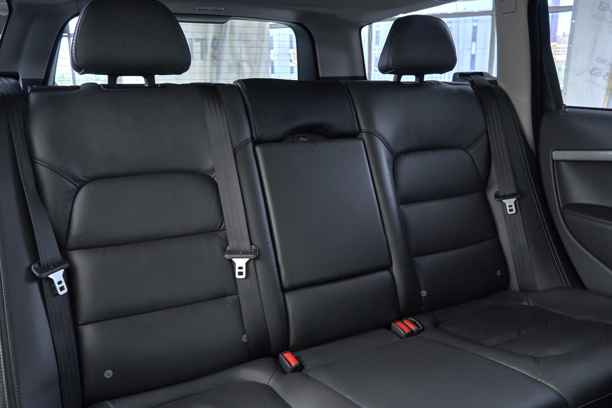 Volvo XC70 2011, черный