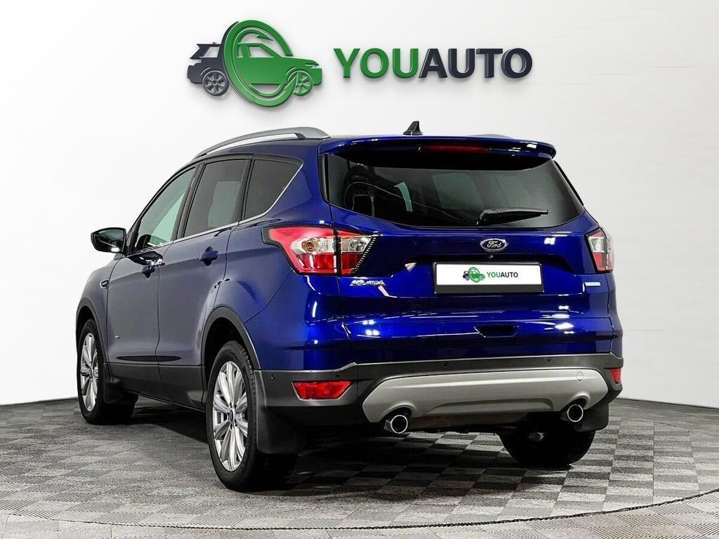 Ford Kuga 2018, синий