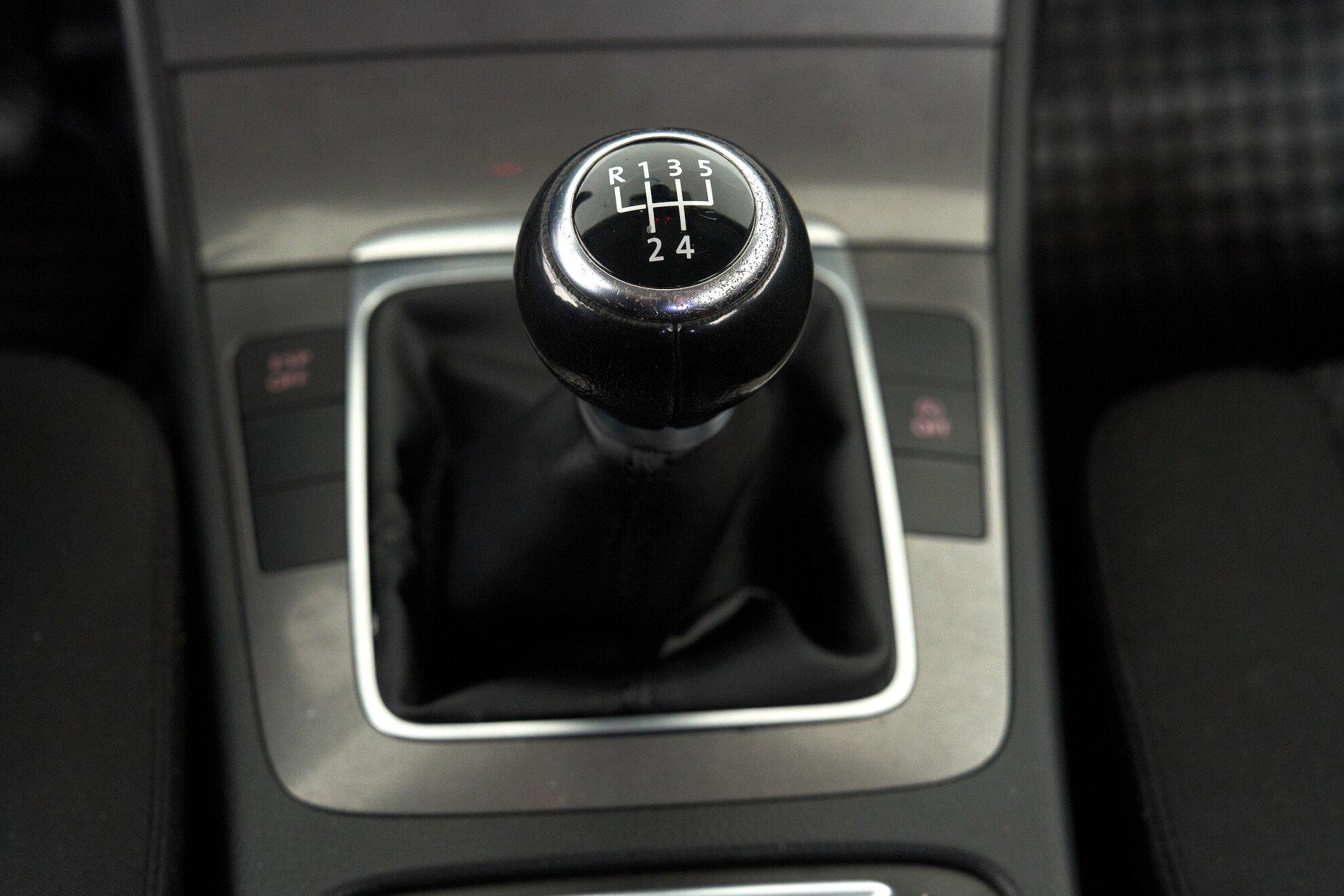 Volkswagen Passat 2010, черный