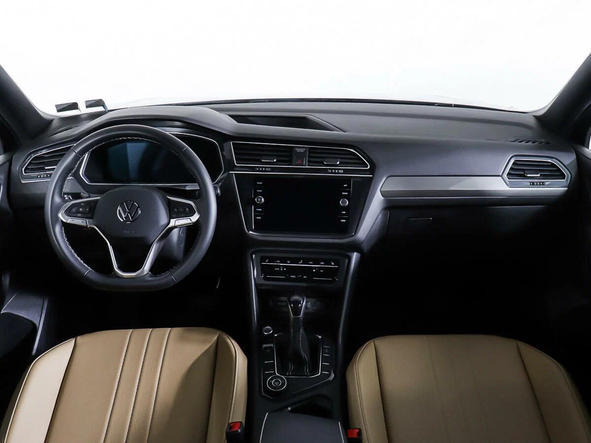 Volkswagen Tiguan 2022, черный