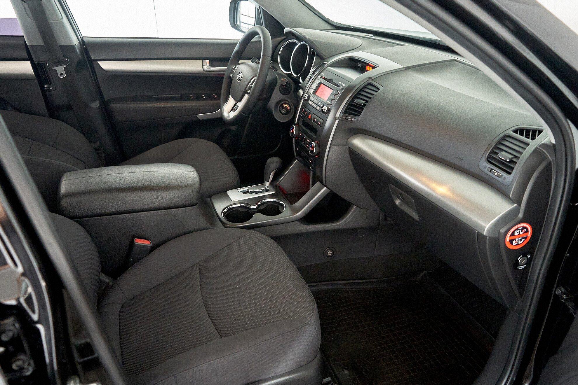 Kia Sorento 2011, черный
