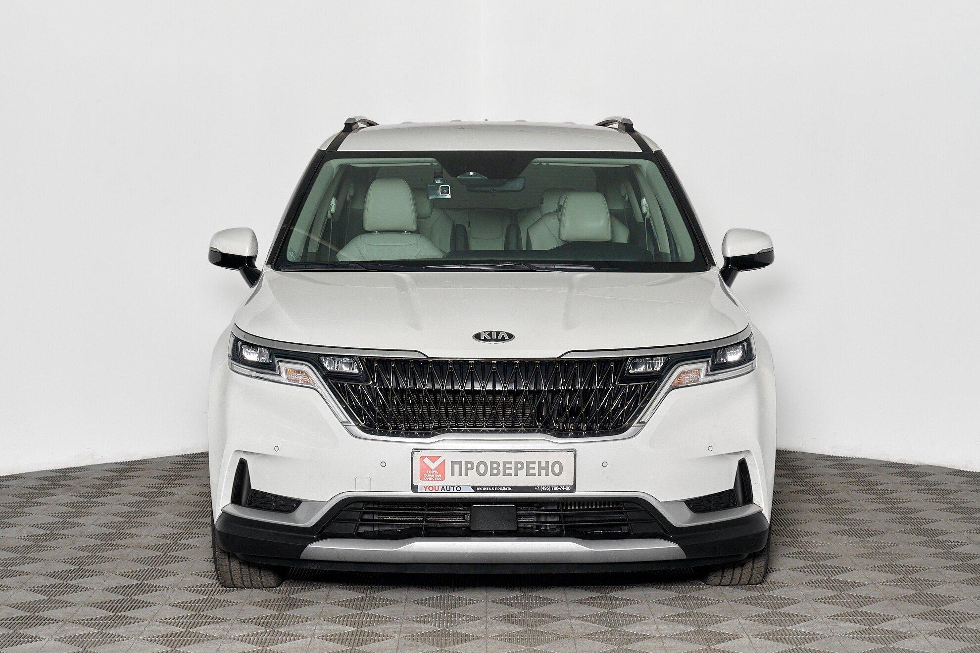Kia Carnival 2021, белый