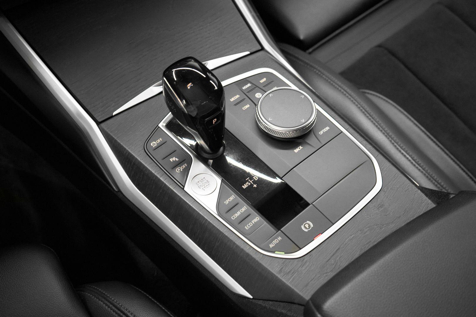 BMW 3 серии 2021, синий