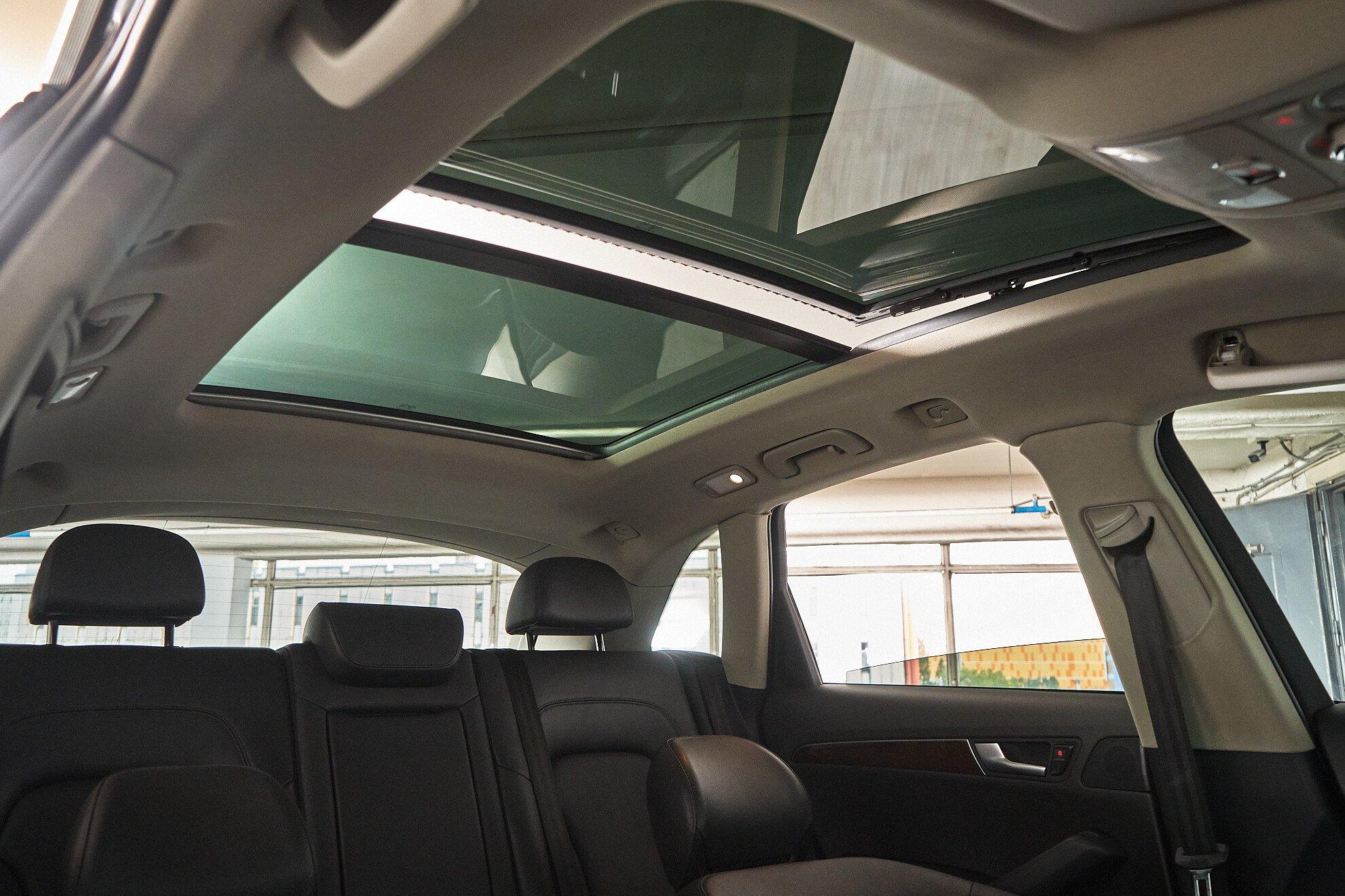 Audi Q5 2011, черный