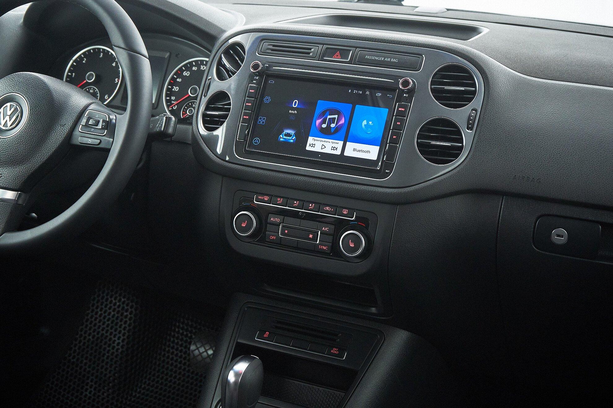 Volkswagen Tiguan 2012, черный