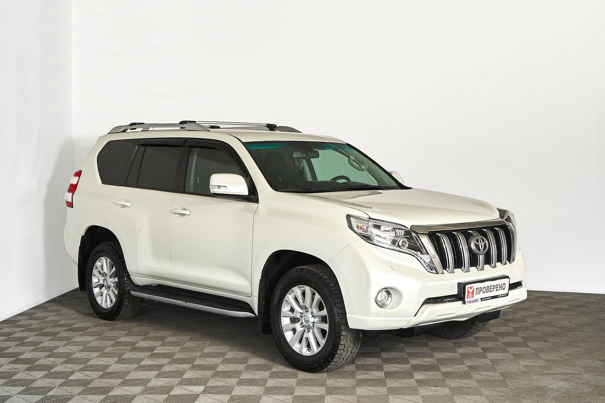 Toyota Land Cruiser Prado 2015, белый