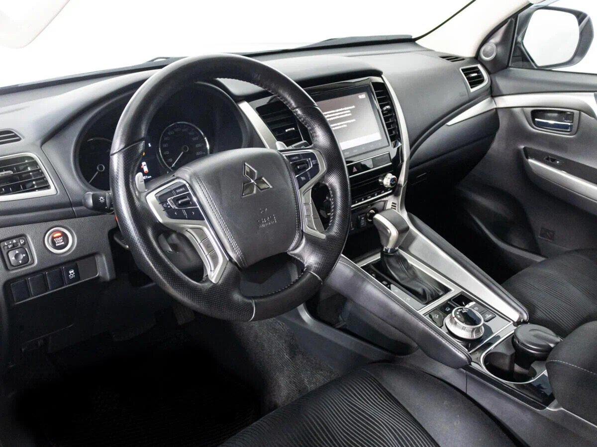 Mitsubishi Pajero Sport 2023, черный