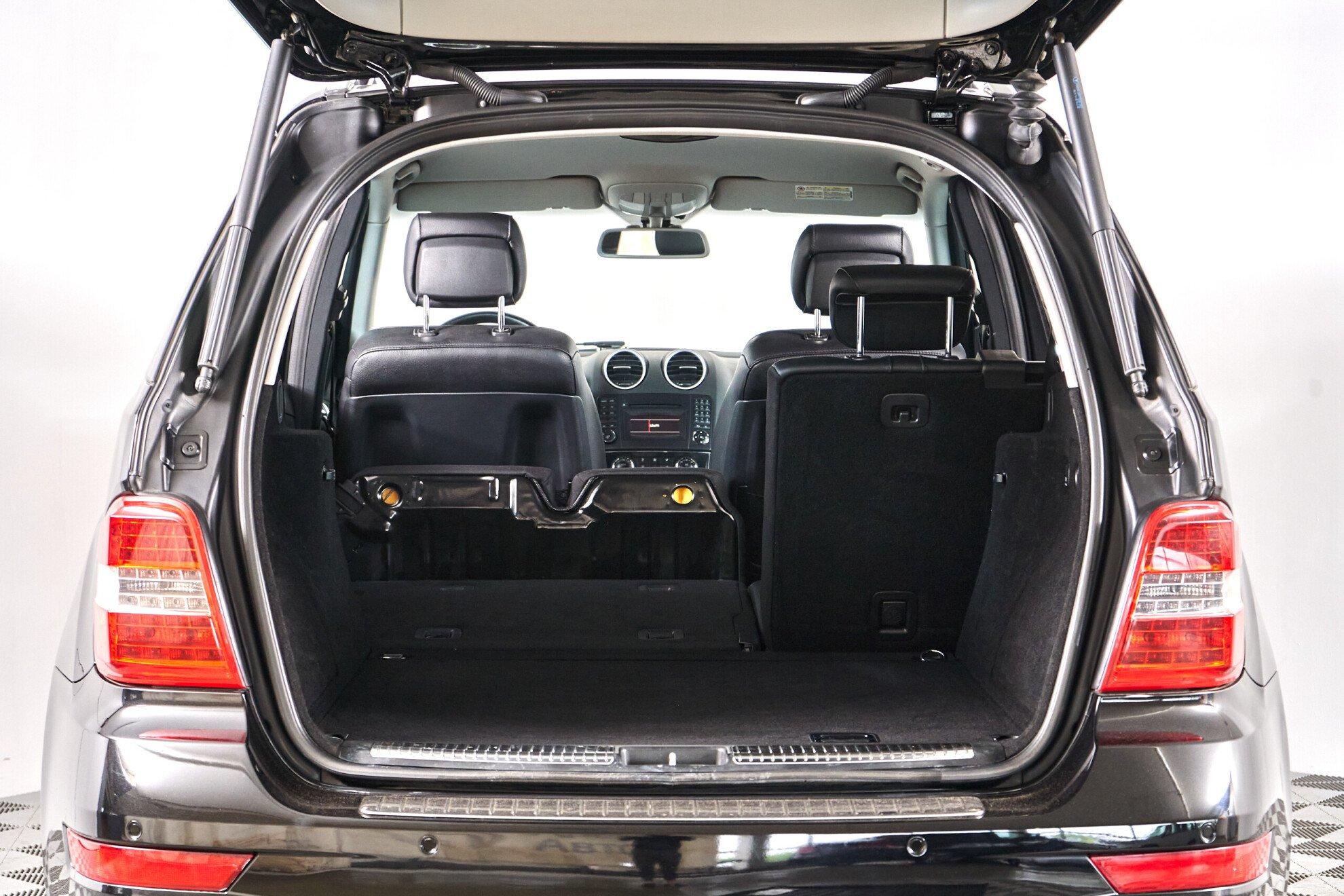 Mercedes-Benz M-Класс 2011, черный