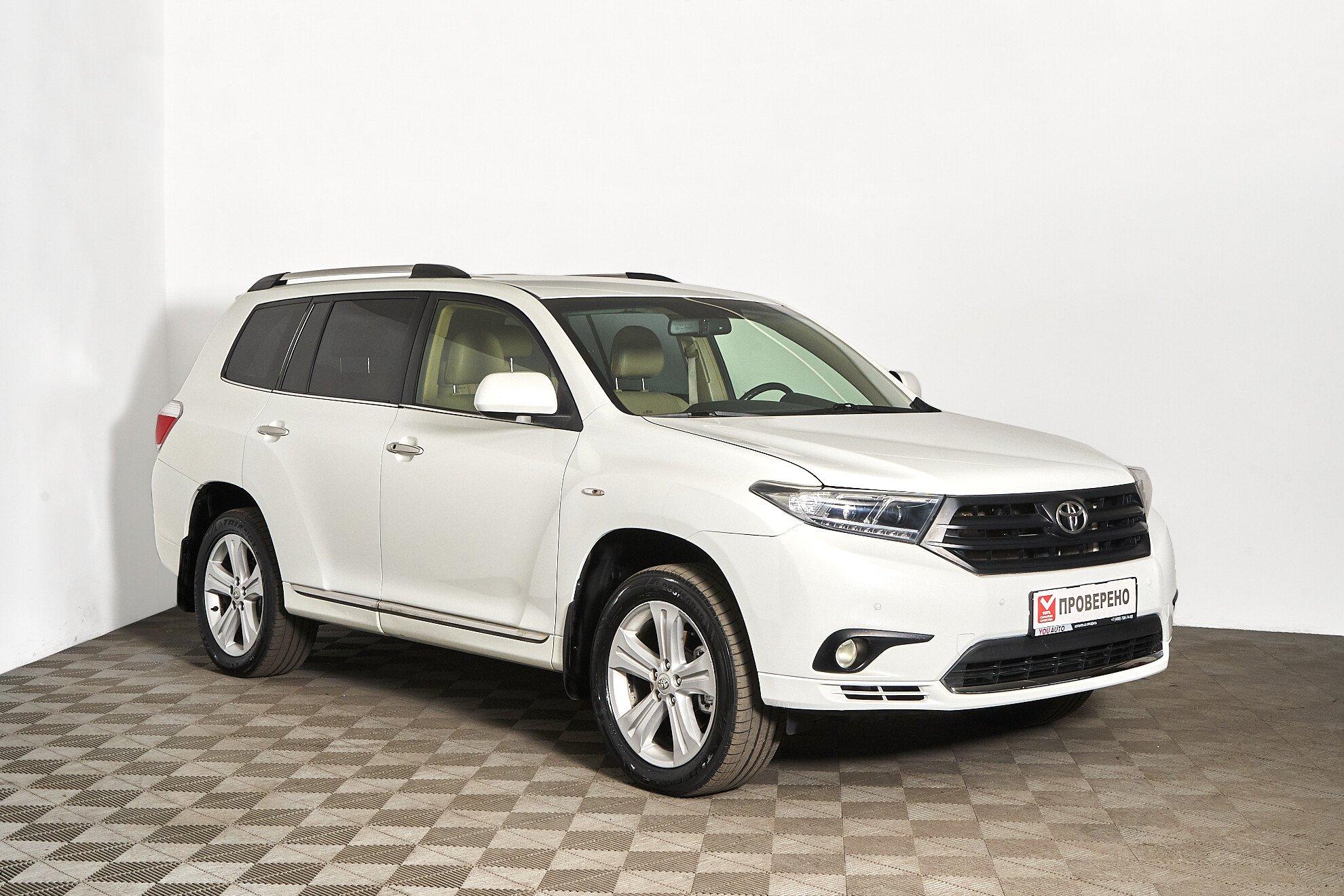 Toyota Highlander 2012, белый