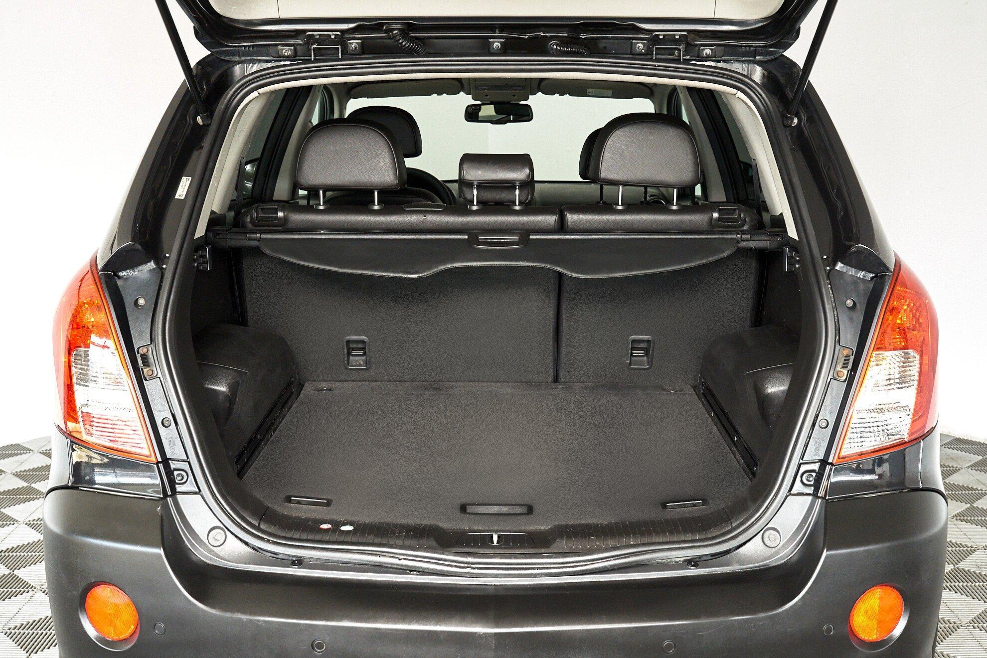 Opel Antara 2012, черный