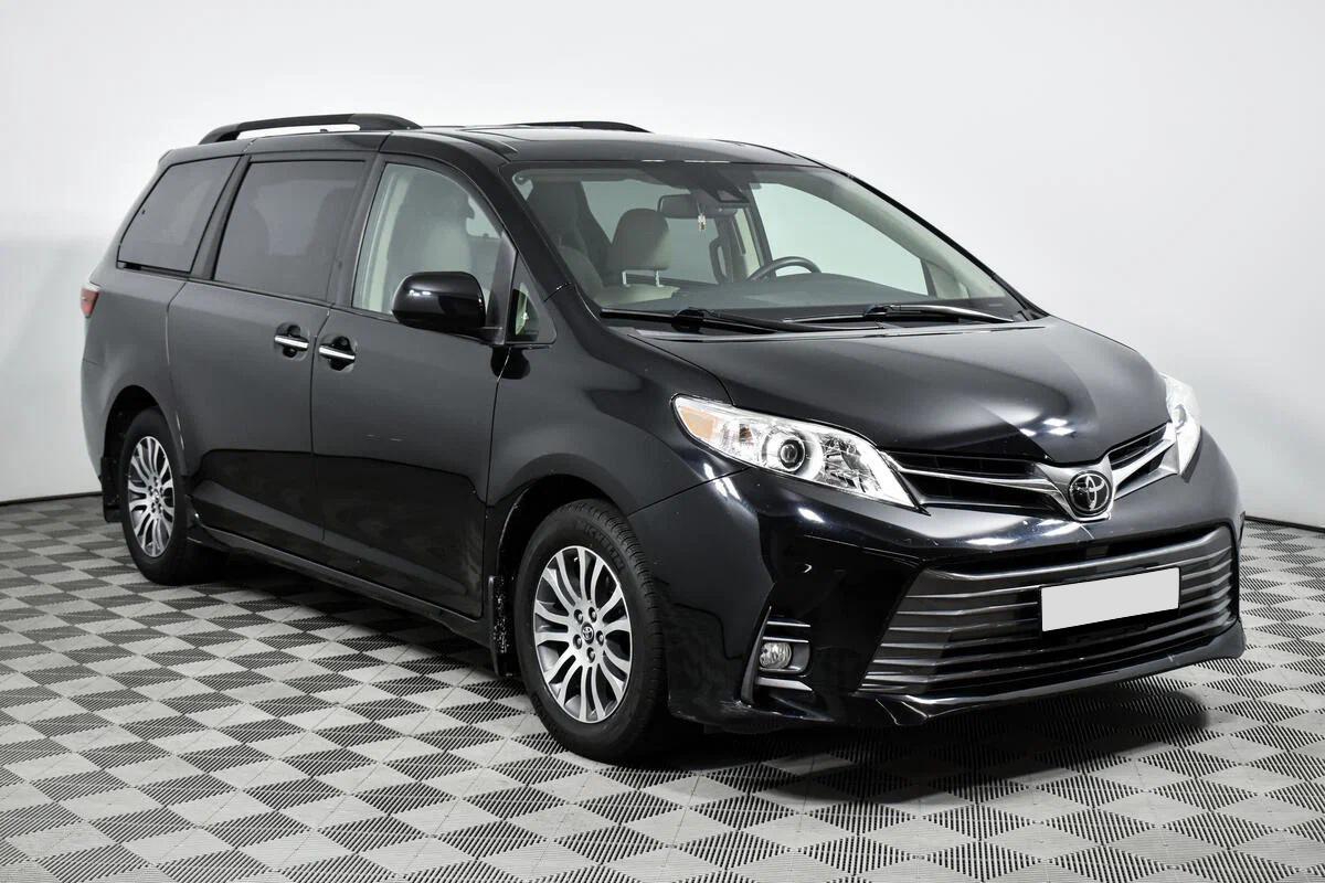 Toyota Sienna 2018, черный