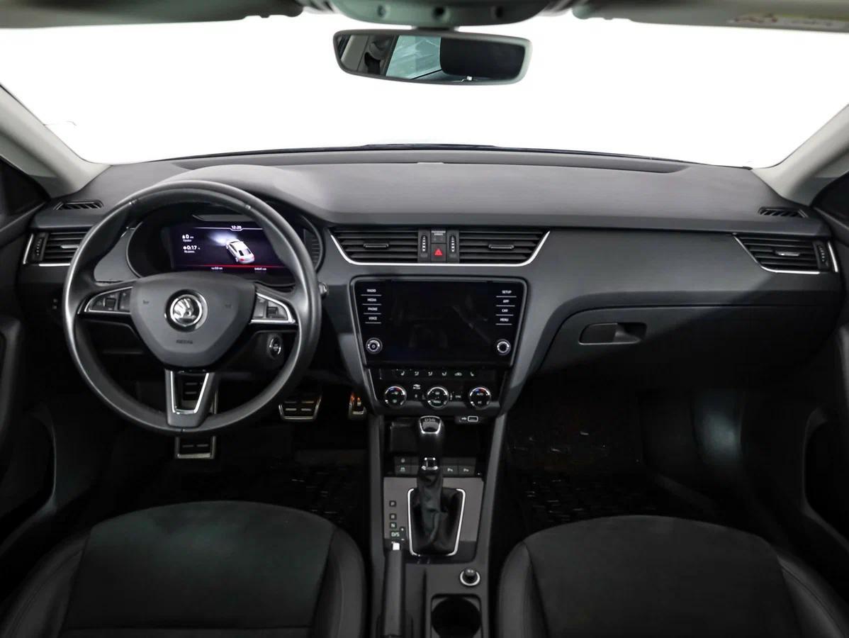 Skoda Octavia 2019, черный