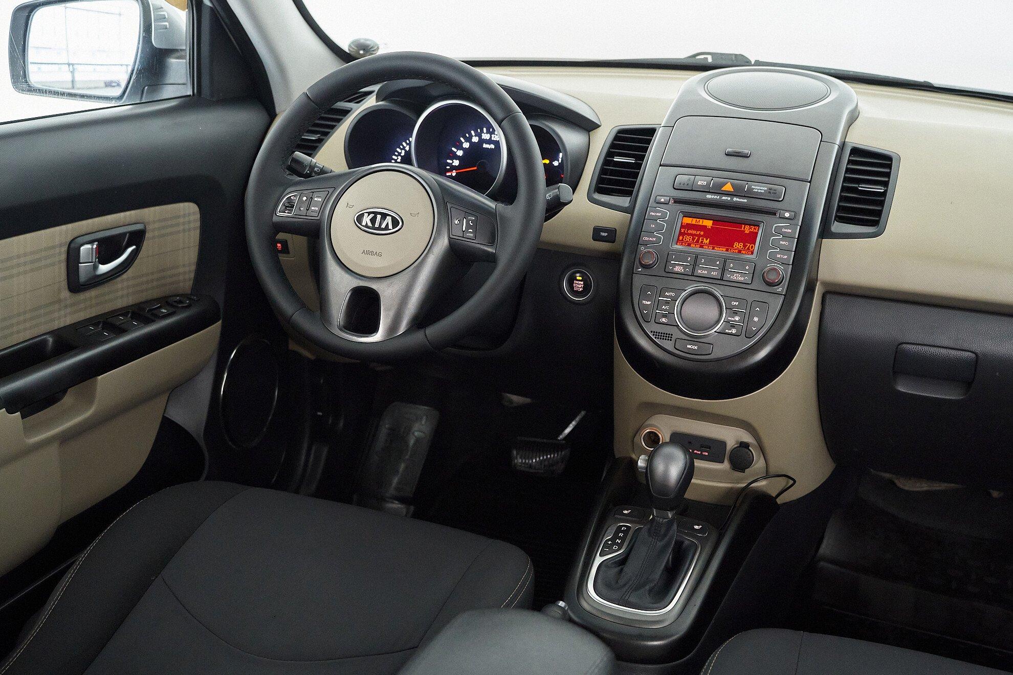 Kia Soul 2012, серебряный