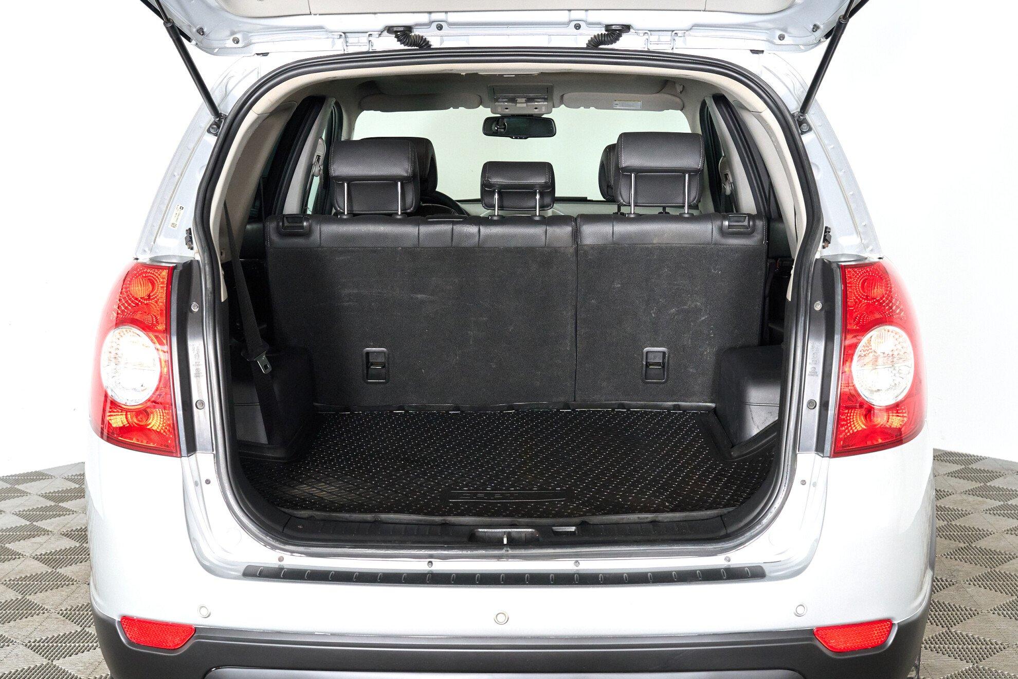 Chevrolet Captiva 2012, серебряный