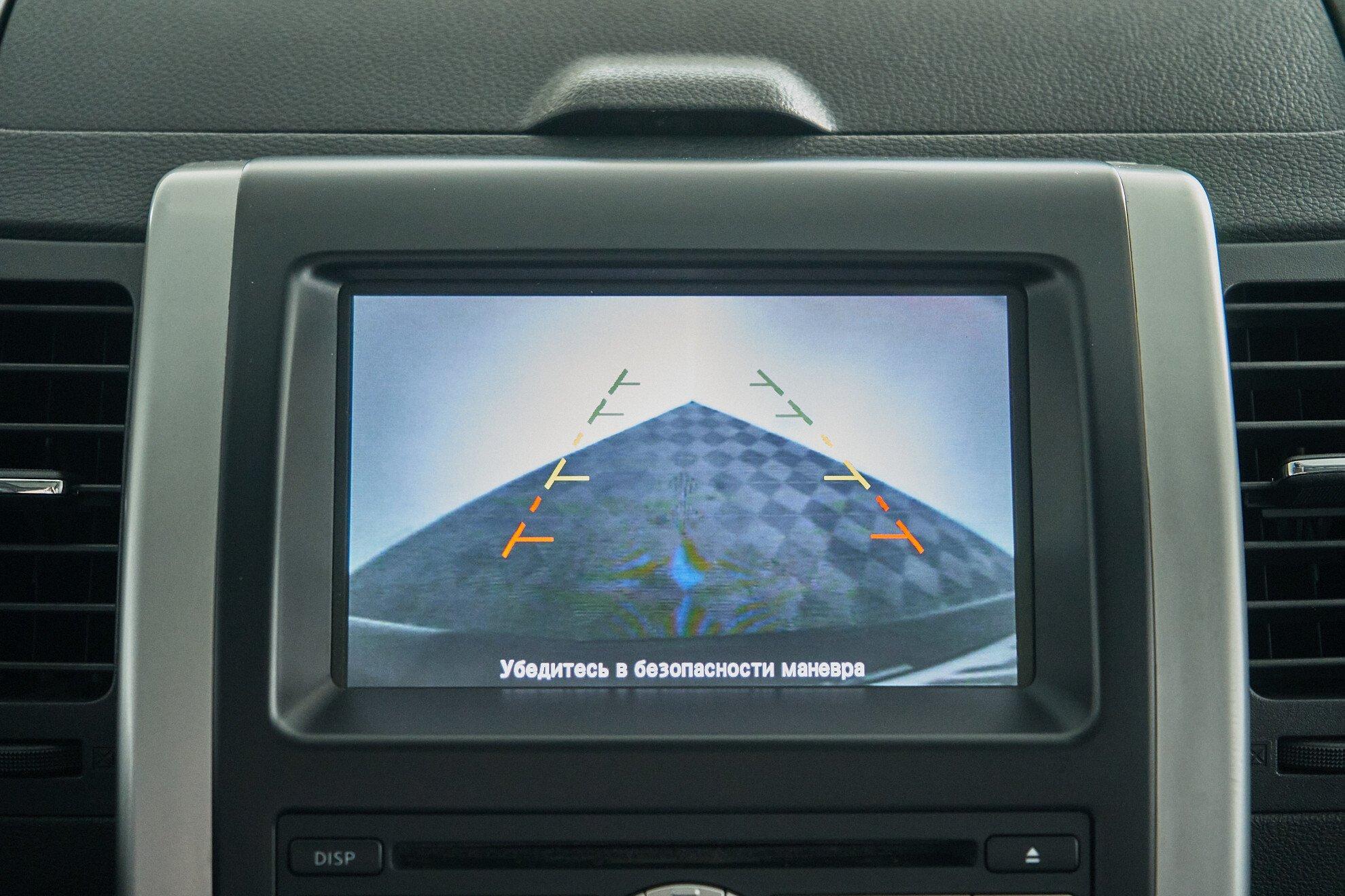 Nissan X-Trail 2011, черный