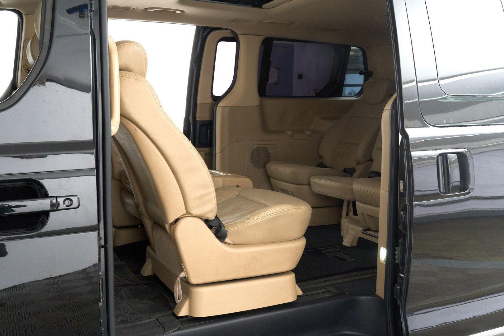 Hyundai Grand Starex 2012, черный