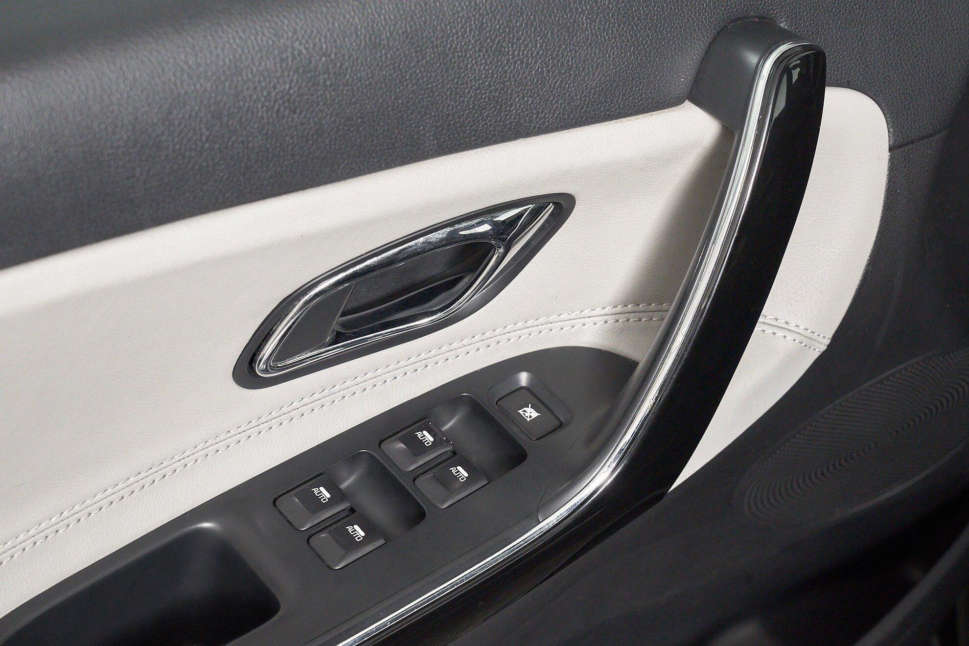 Kia Ceed 2013, черный