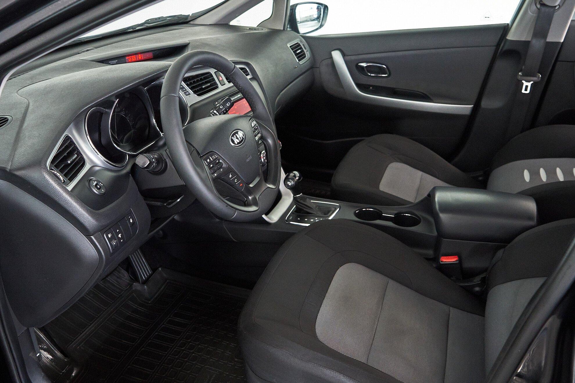 Kia Ceed 2014, черный