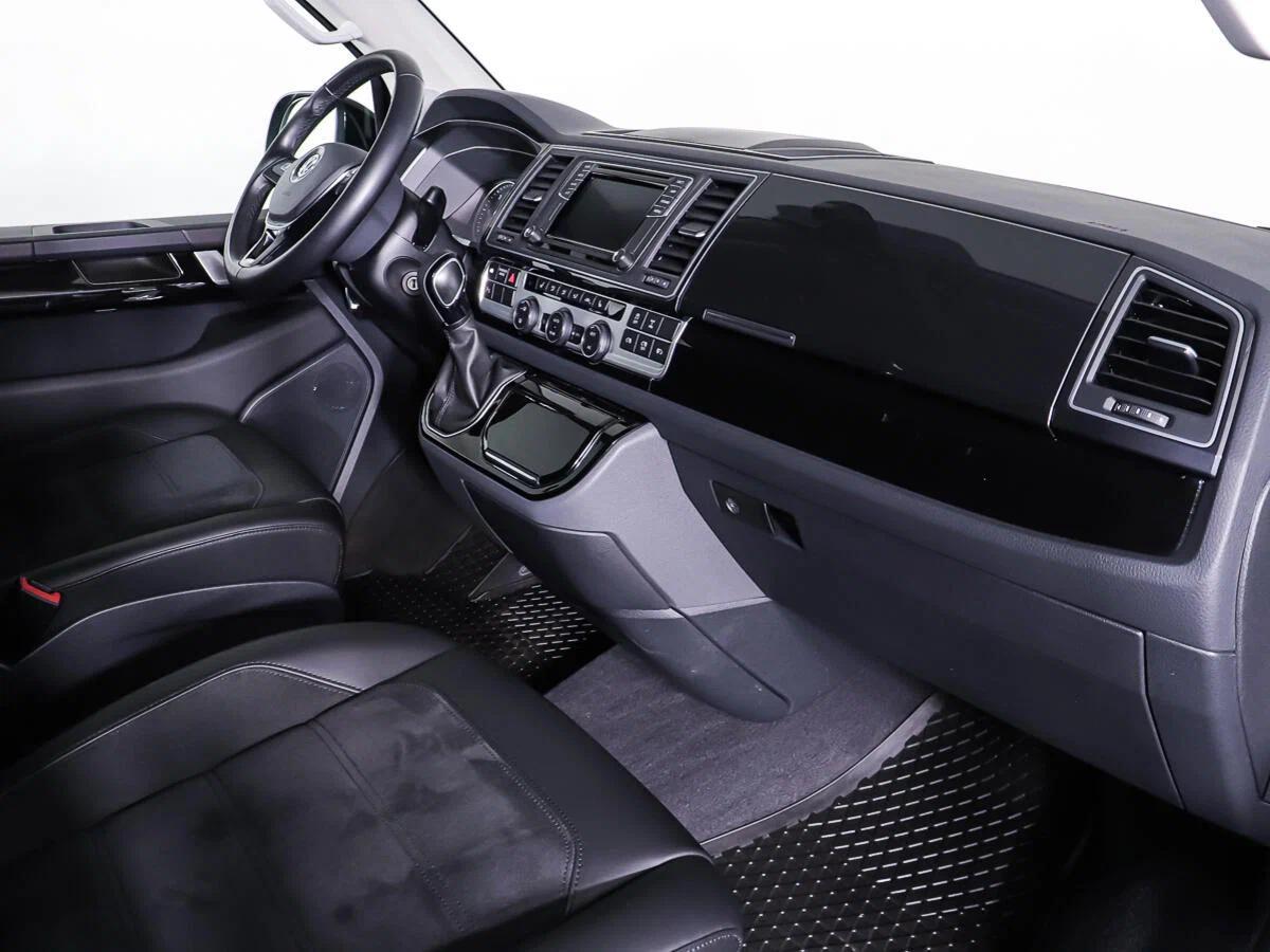 Volkswagen Multivan 2020, черный