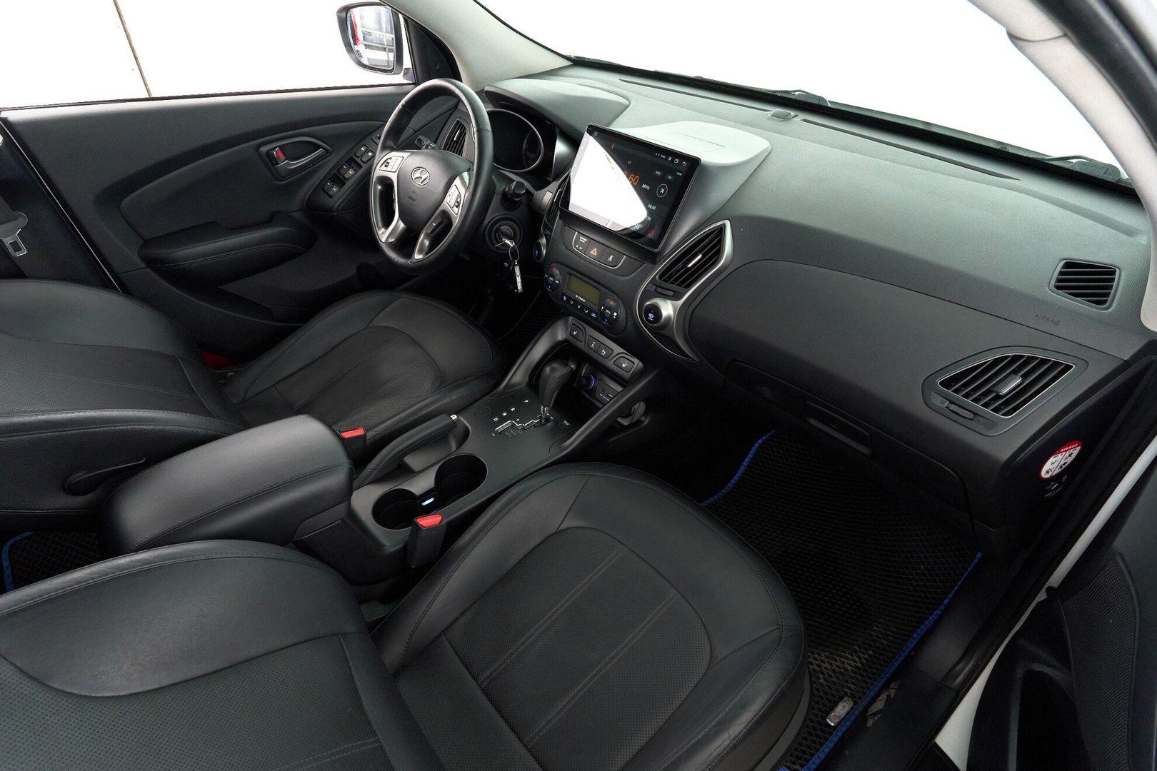 Hyundai ix35 2014, белый