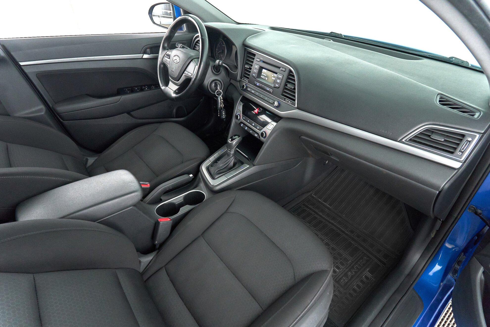 Hyundai Elantra 2018, синий