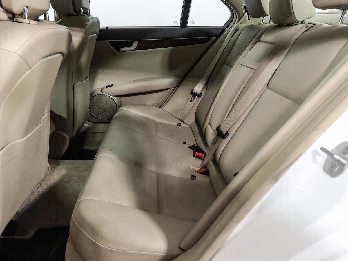 Mercedes-Benz C-Класс 2012, белый