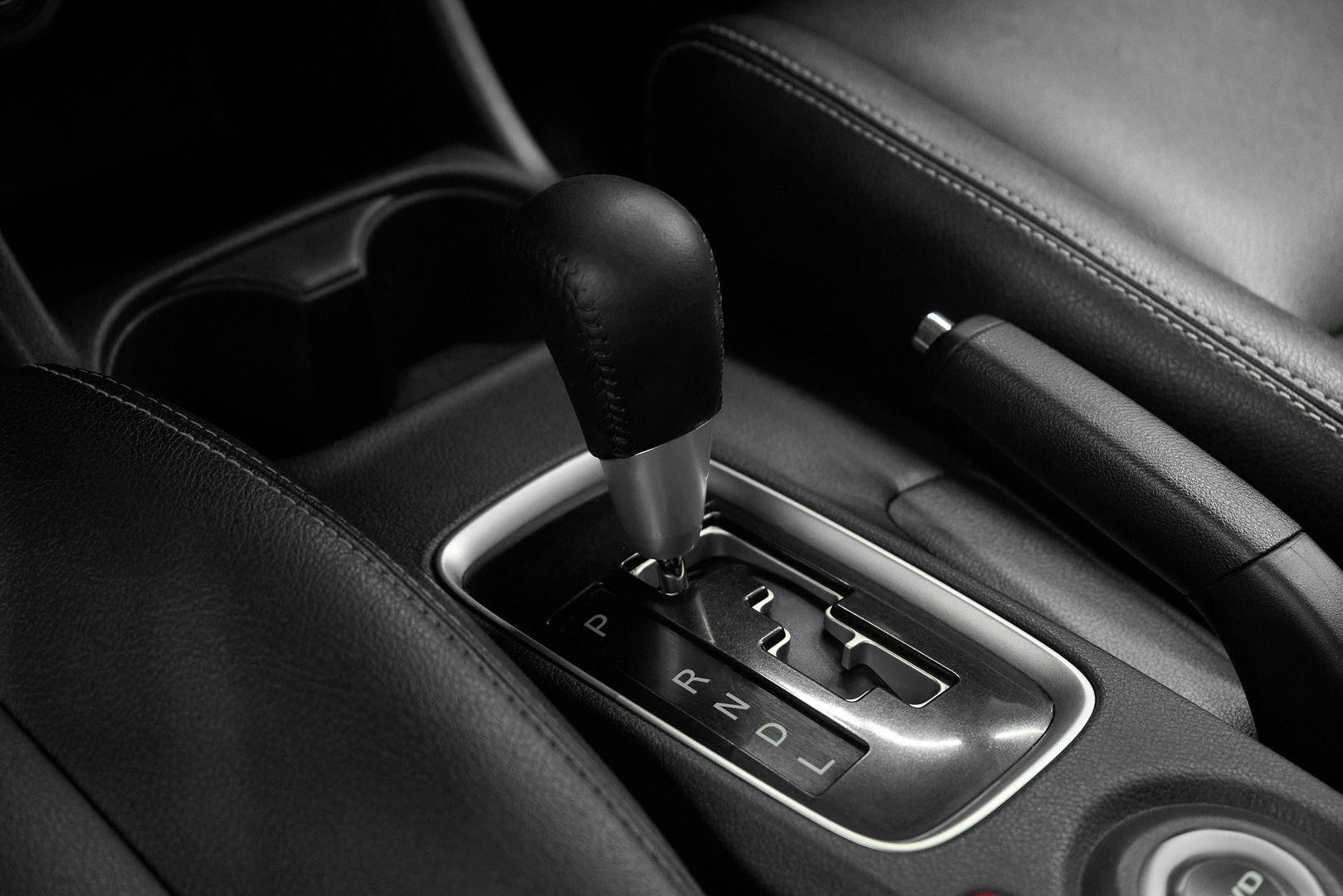 Mitsubishi Outlander 2014, черный