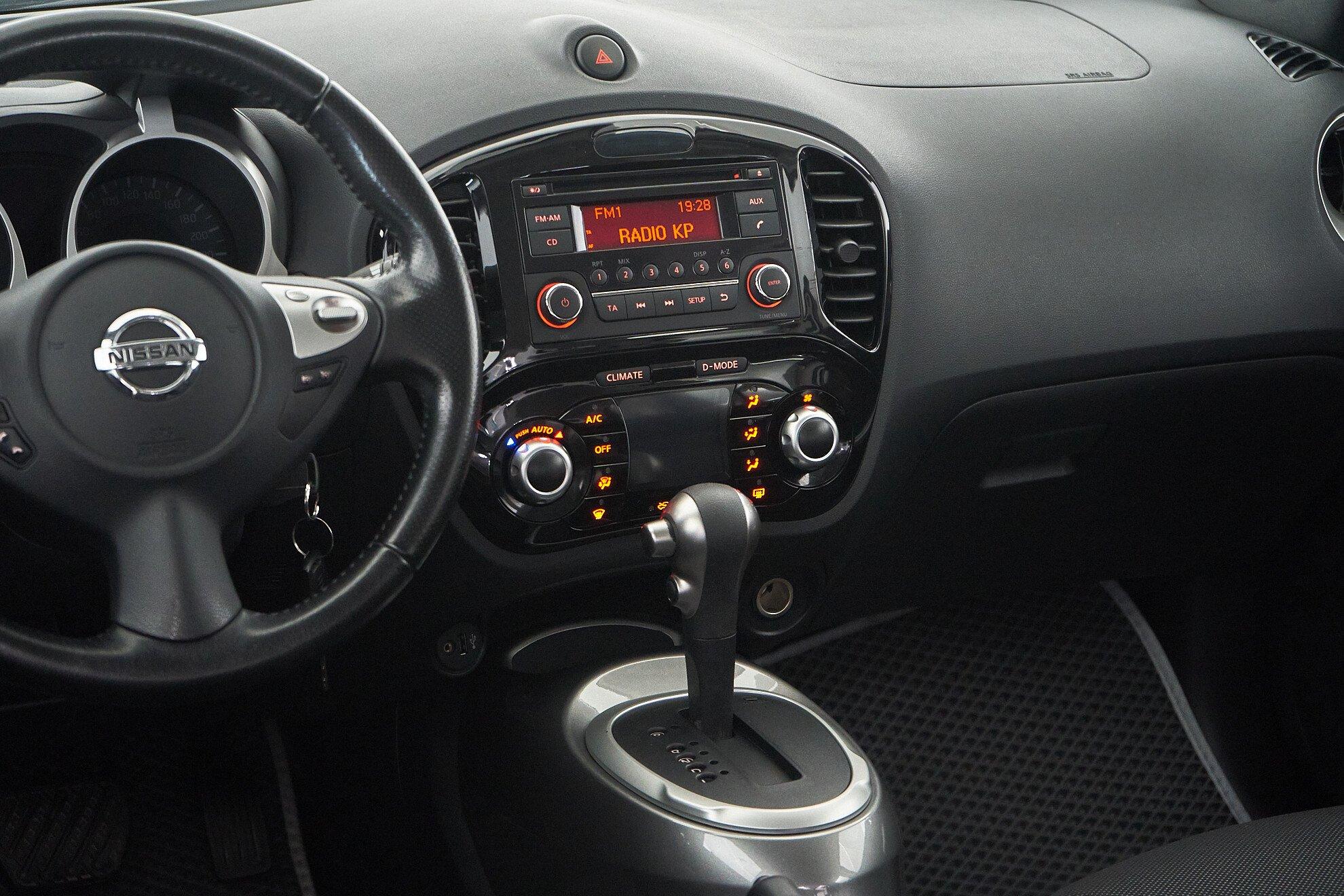 Nissan Juke 2014, белый